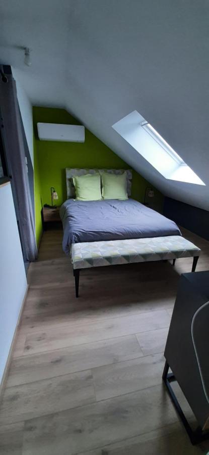 Le Nid Douillet Bed and Breakfast Chènehutte-les-Tuffeaux Exteriör bild